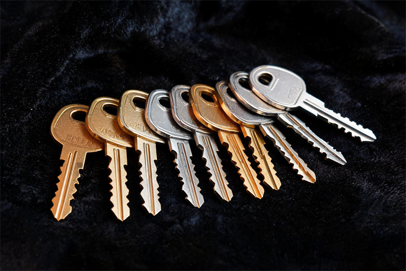 襄阳 钥匙断在锁孔里怎么办?老 locksmith 教你3招自救不求人